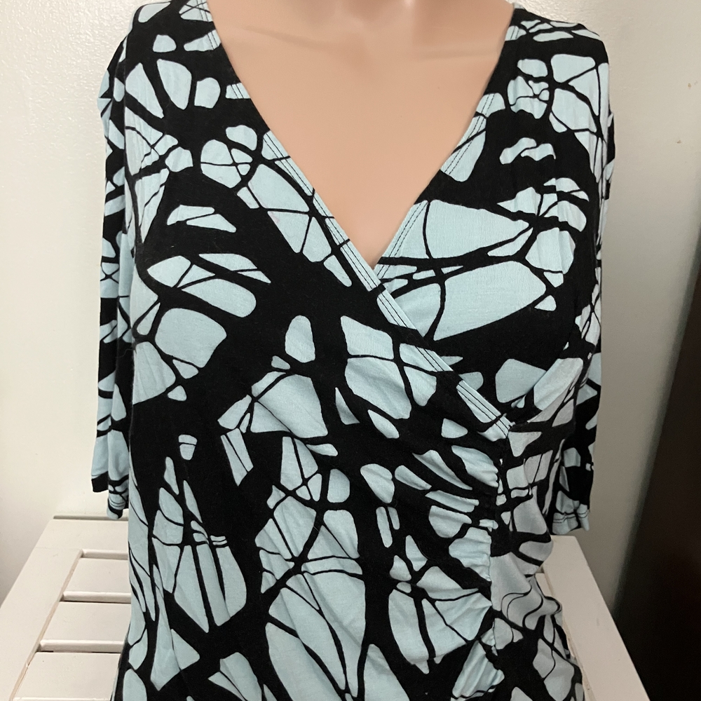 Dana Buchman Black and Light Blue Blouse